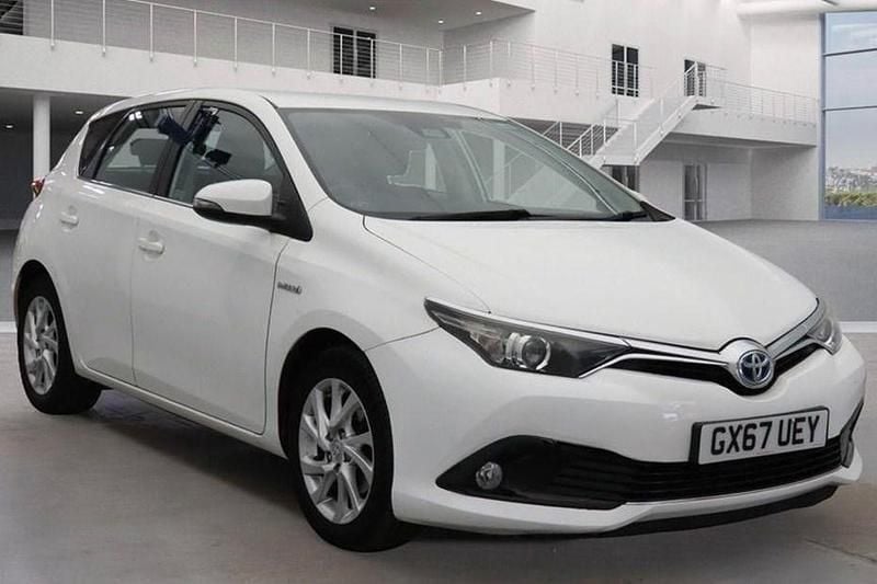 Used 2017 Toyota Auris Hybrid Business Edition | £10,999 (Fair price) - Image 1/1