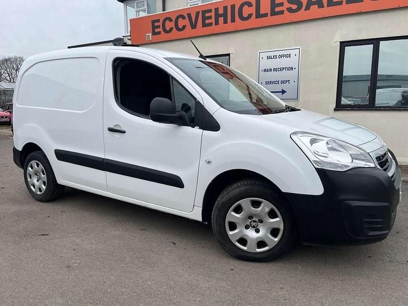Used Peugeot Partner 2018 White