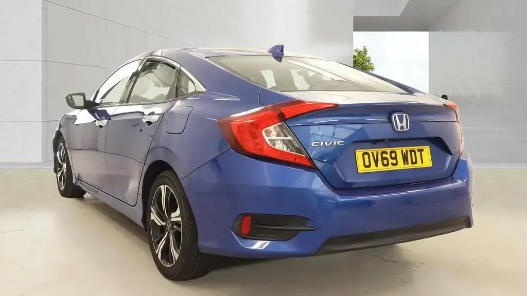 Używany Honda Civic SR 120 KM (88 kW) 2019 Niebieski Sedan/Limuzyna
