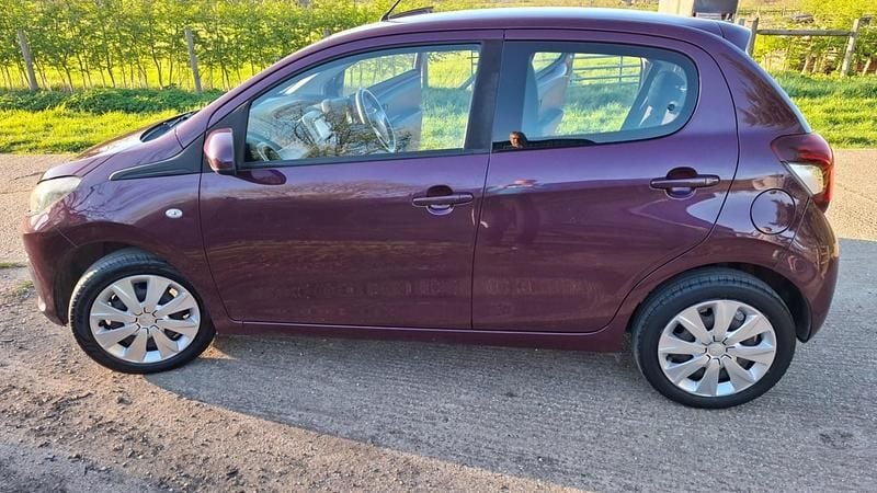 Used Peugeot 108 Active 68 HP (50 kW) 2015 Purple Hatchback