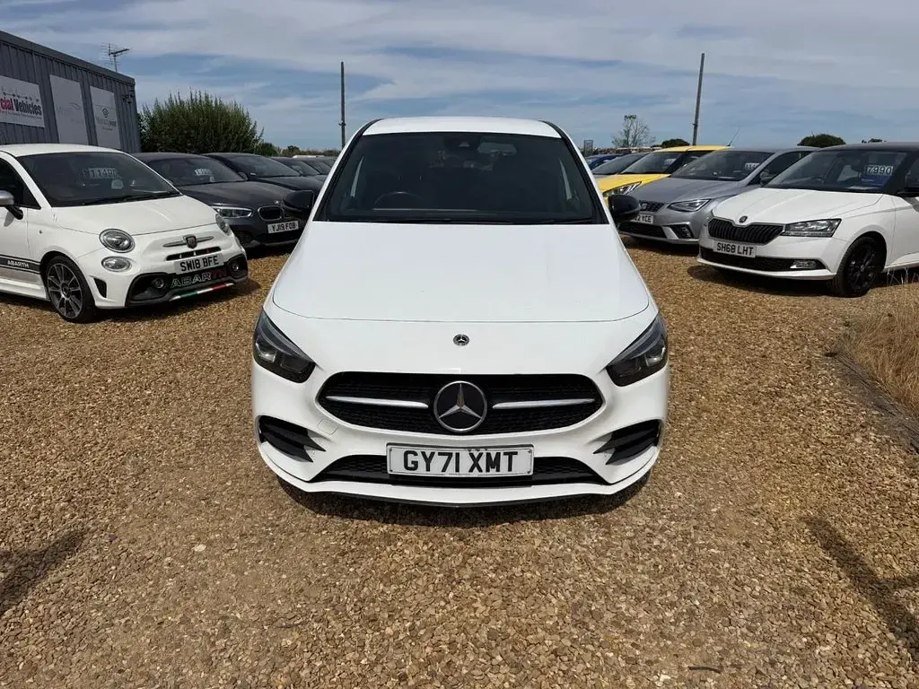 Used Mercedes B250e Executive 2021 White Hatchback