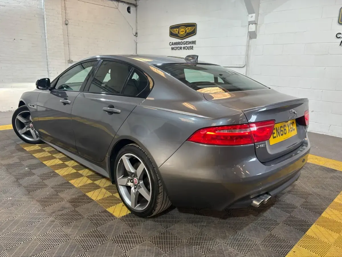 Used Jaguar XE R-Sport 180 HP (132 kW) 2017 Grey Sedan