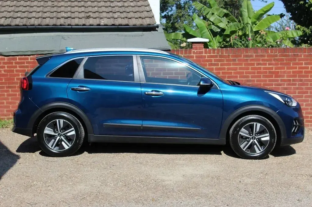Used Kia Niro 2020 Blue SUV