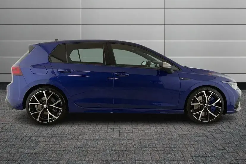 Used VW Golf VIII R 320 HP (235 kW) 2024 Lapiz blue Hatchback