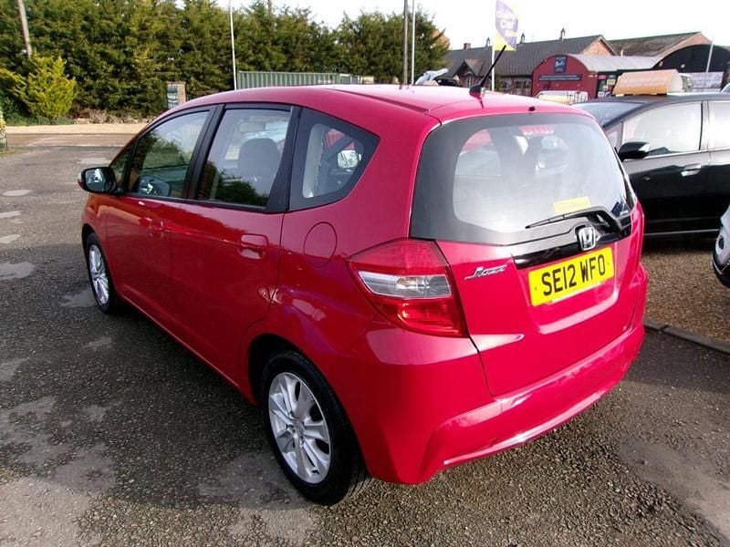 Used Honda Jazz ES 2012 Red Hatchback