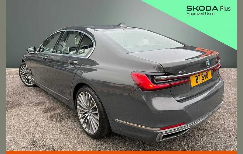 Used BMW 750 Comfort Edition 523 HP (384 kW) 2019 Grey Sedan