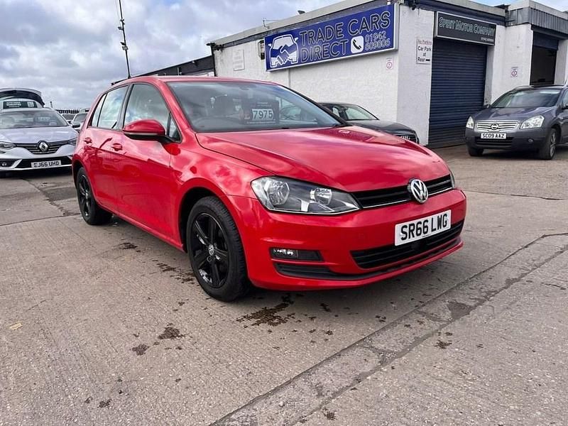 Begagnad VW Golf VII Edition 125 HK (91 kW) 2017 Röd Halvkombi