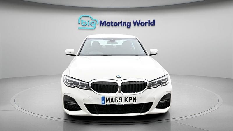 Used BMW 320 M Sport 181 HP (133 kW) 2019 White Sedan