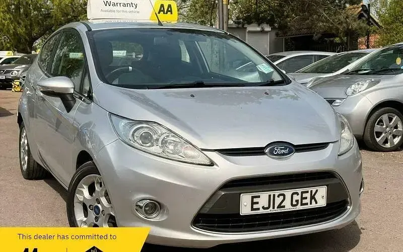Used Ford Fiesta Zetec 97 HP (71 kW) 2012 Silver Hatchback