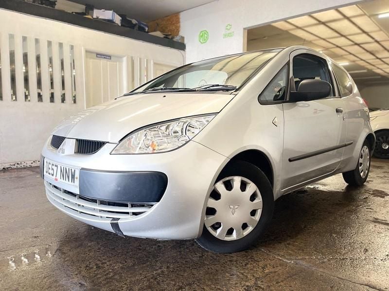 Used Mitsubishi Colt 75 HP (55 kW) 2007 Silver Hatchback