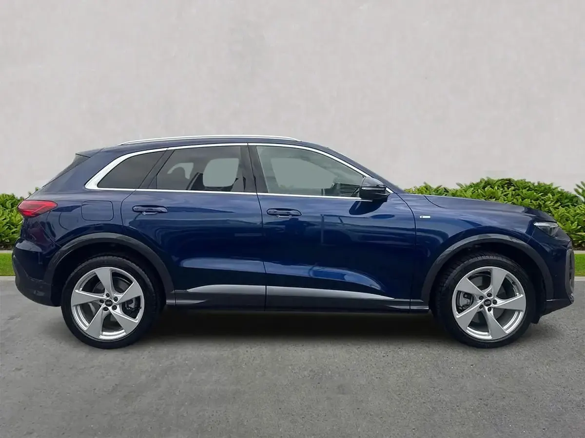 Used Audi Q5 S-Line 204 HP (150 kW) 2026 Blue SUV
