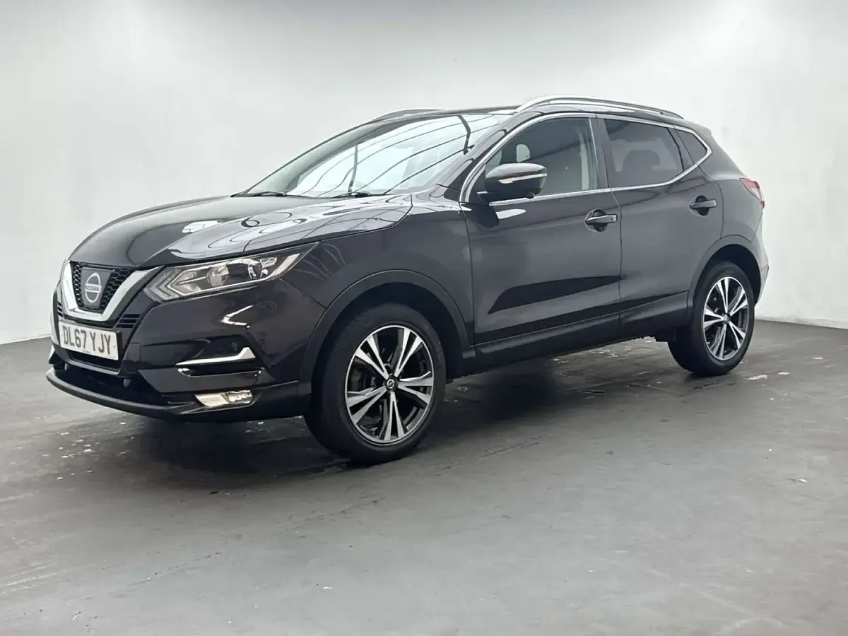 Used Nissan Qashqai N-Connecta 2017 Black SUV