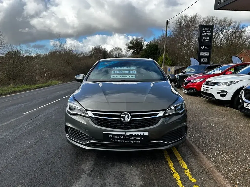 Used Vauxhall Astra SRi 150 HP (110 kW) 2019 Grey Hatchback