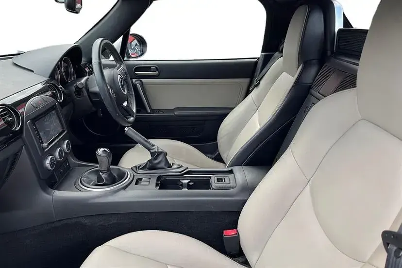 Używany Mazda MX5 Edition 160 KM (117 kW) 2014 Niebieski Kabriolet