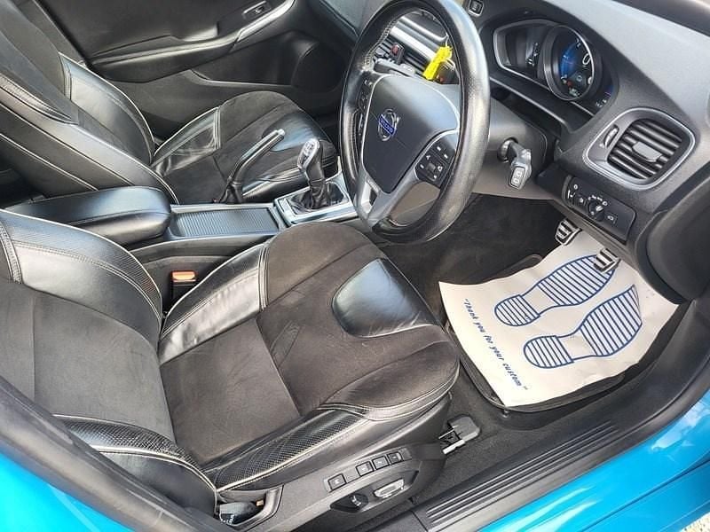Used Volvo V40 R-Design 2013 Blue