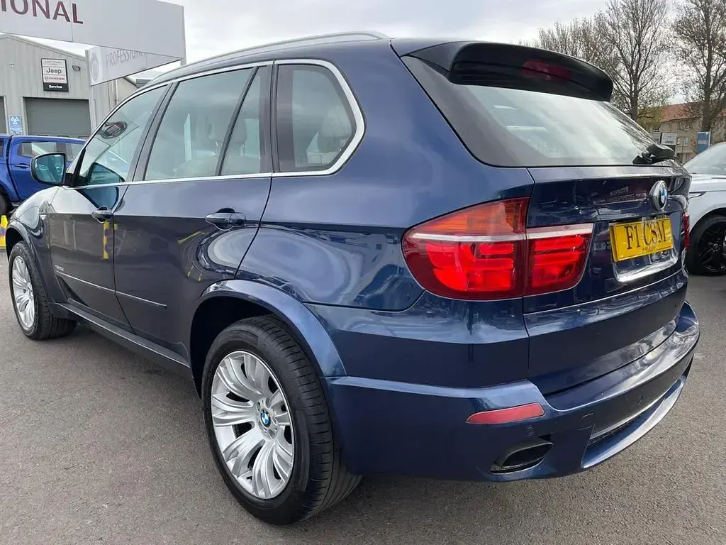 Używany BMW X5 M Sport 245 KM (180 kW) 2011 Niebieski SUV