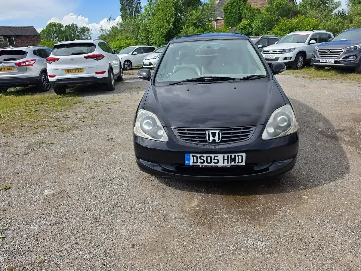 Used Honda Civic Executive 110 HP (80 kW) 2005 Black Hatchback