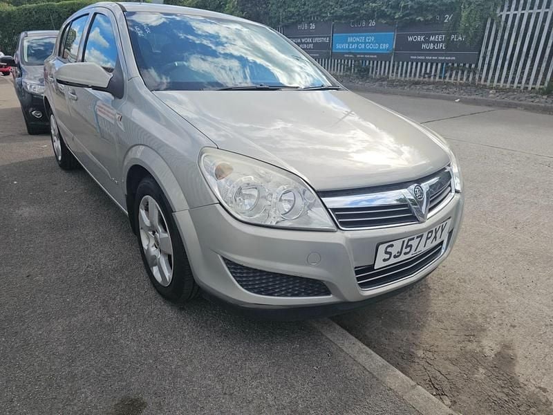 Beige Used 2007 Vauxhall Astra Club Hatchback | £690 (Good price) - Image 1/4