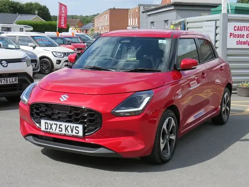Used Suzuki Swift 82 HP (60 kW) 2025 Red Hatchback