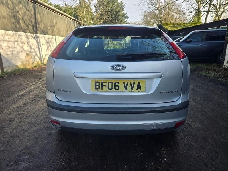 Used Ford Focus Titanium 145 HP (106 kW) 2006 Silver Hatchback