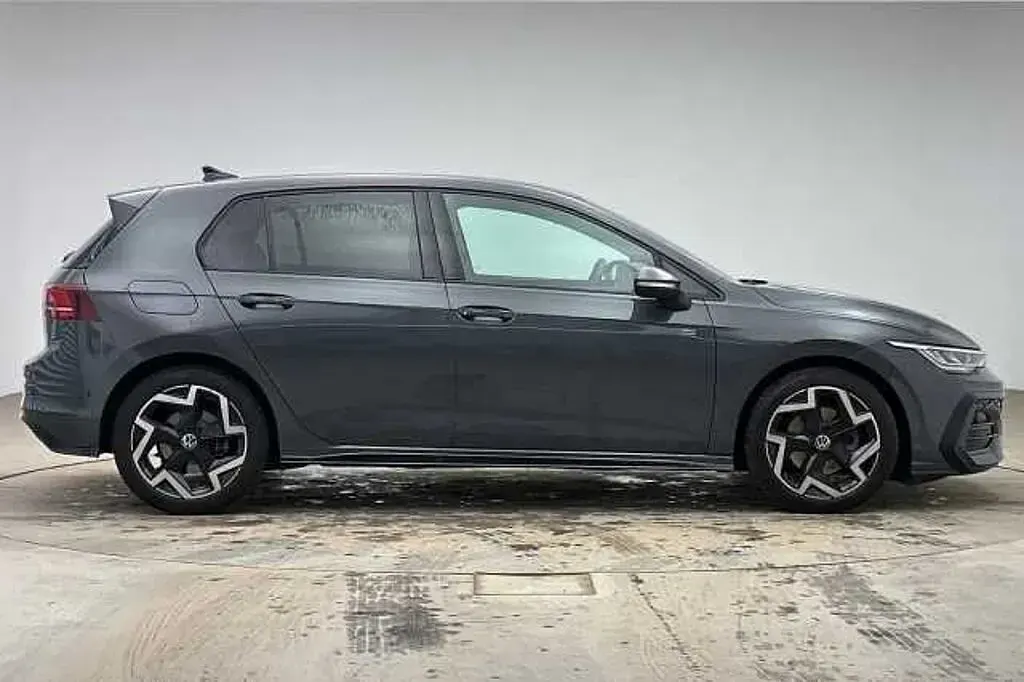 Used VW Golf VIII 150 HP (110 kW) 2025