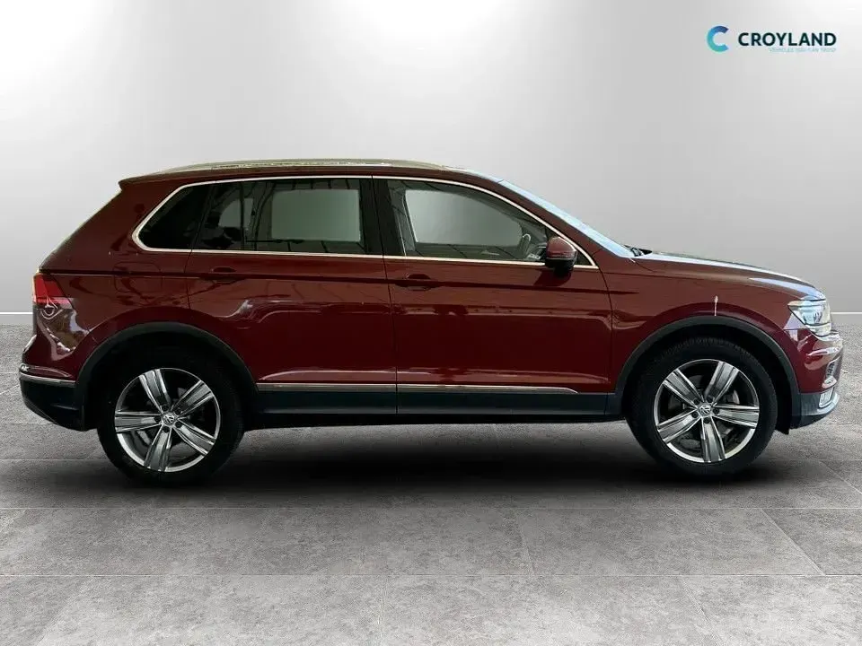Used VW Tiguan SEL 180 HP (132 kW) 2017 Red SUV