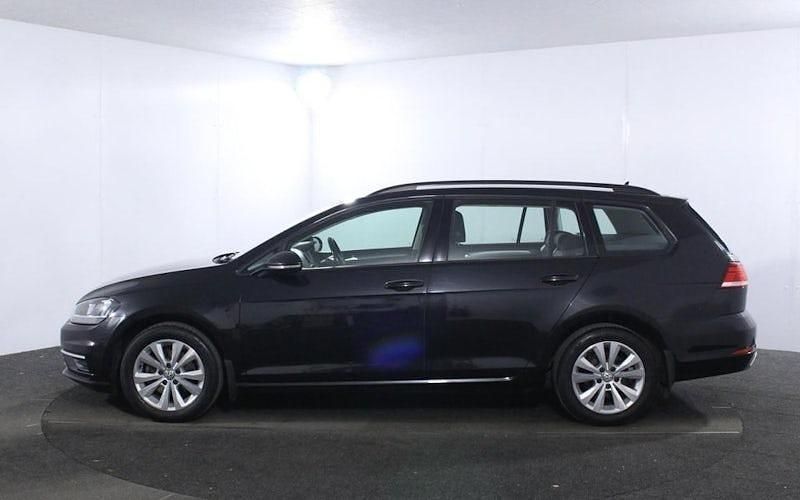 Używany VW Golf VII SE 116 KM (85 kW) 2017 Czarny Kombi