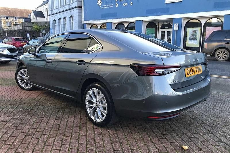 Used Skoda Superb SE L 150 HP (110 kW) 2024 Graphite grey metallic Hatchback