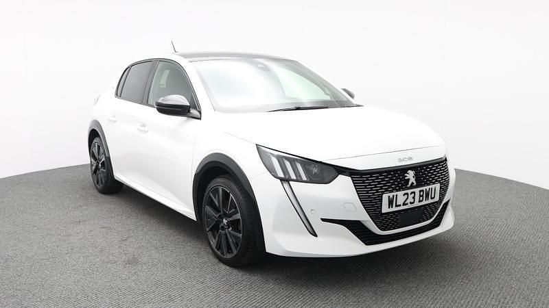 Used Peugeot 208 GTi 100 HP (73 kW) 2023 White Hatchback