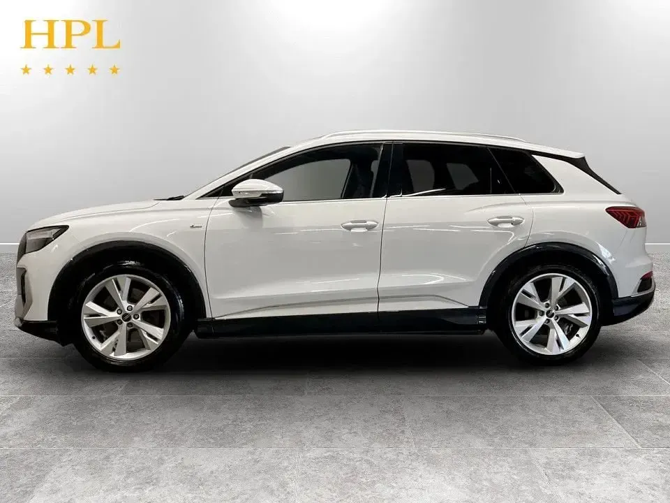 Used Audi Q4 e-tron S-Line 150 kW (204 HP) 2022 White SUV