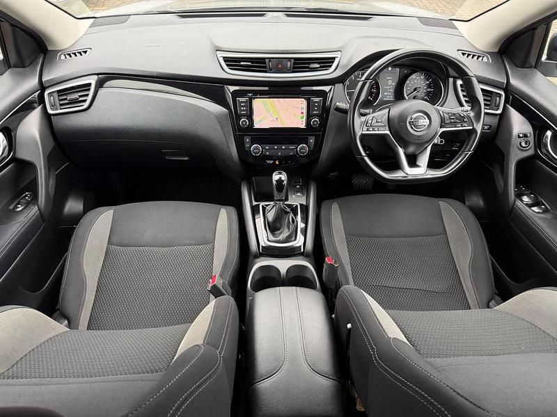 Used Nissan Qashqai Acenta Premium 160 HP (117 kW) 2021 Silver SUV