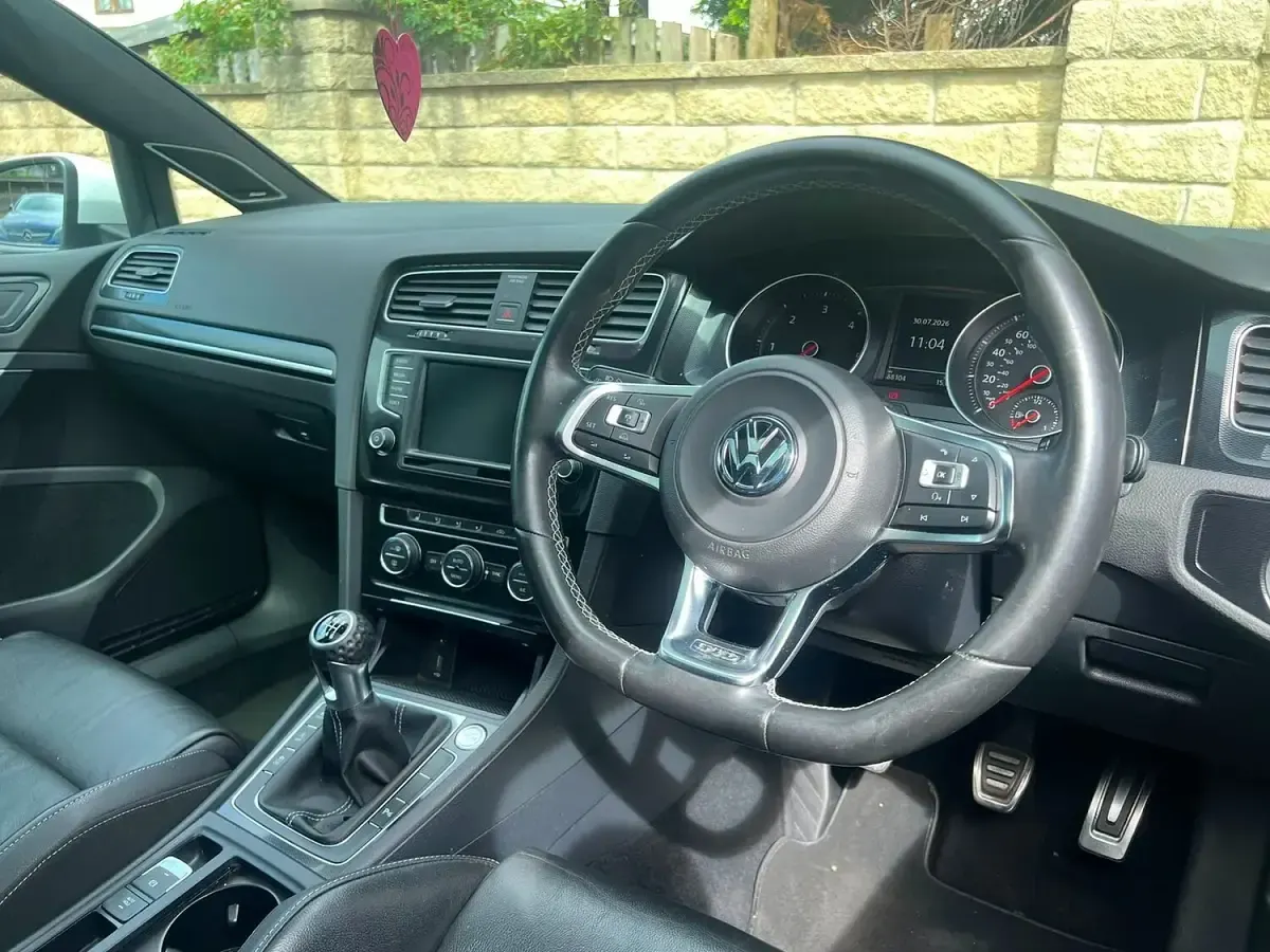 Used VW Golf VII GTD 2015 White Hatchback
