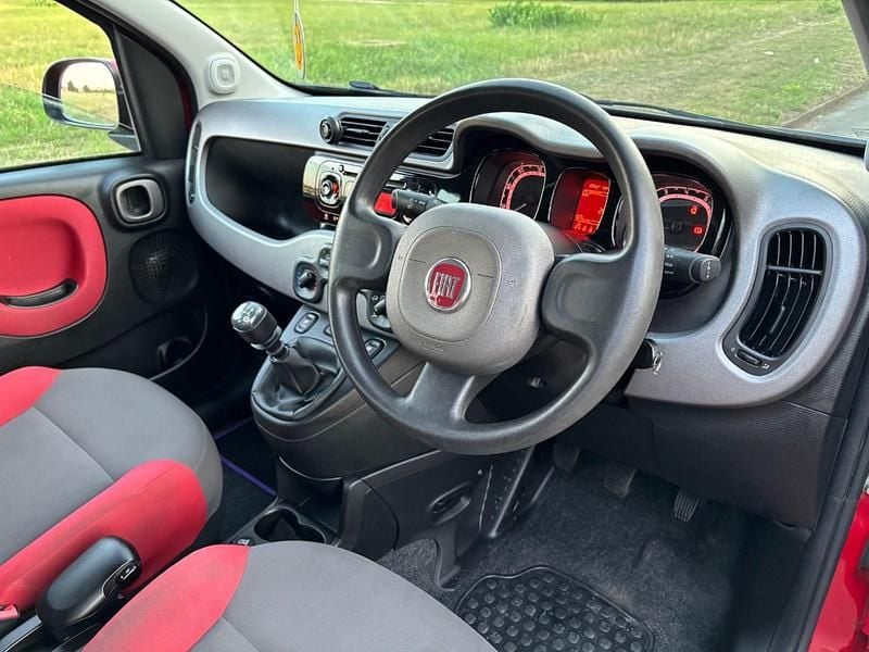 Used Fiat Panda Lounge 69 HP (50 kW) 2013 Red Hatchback