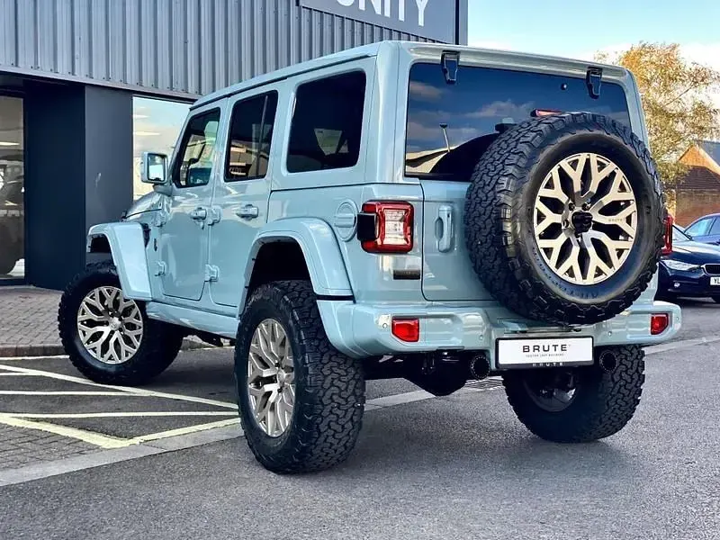 New Jeep Wrangler Sahara 272 HP (200 kW) 2025 Black SUV