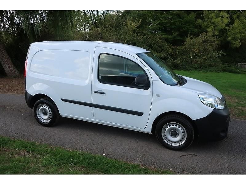 Used Renault Kangoo Business 75 HP (55 kW) 2019 Mineral white MPV