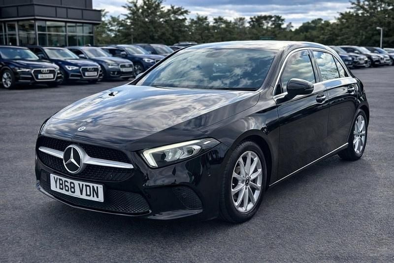 Used Mercedes A180 Executive 116 HP (85 kW) 2018 Black Hatchback