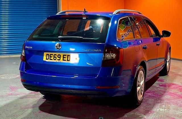 Used Skoda Octavia SE L 150 HP (110 kW) 2019 Blue Estate