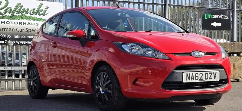 Used Ford Fiesta 82 HP (60 kW) 2012 Red Hatchback