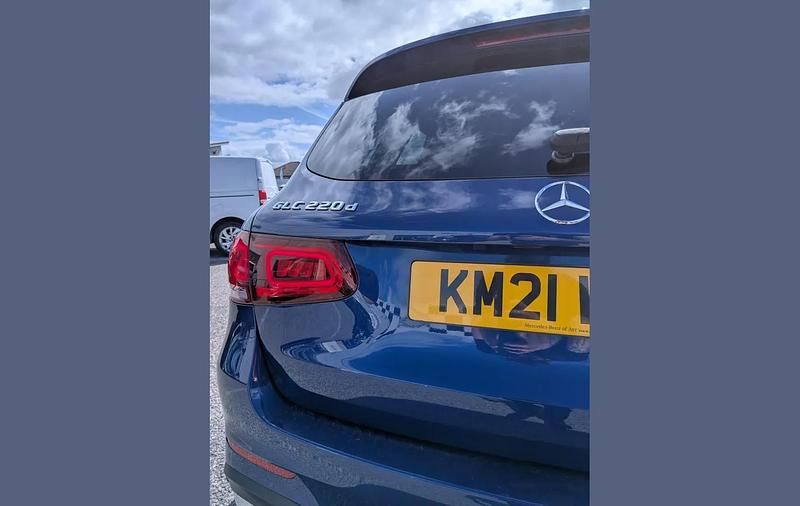 Used Mercedes GLC220 AMG Line Premium 191 HP (140 kW) 2021 Blue SUV