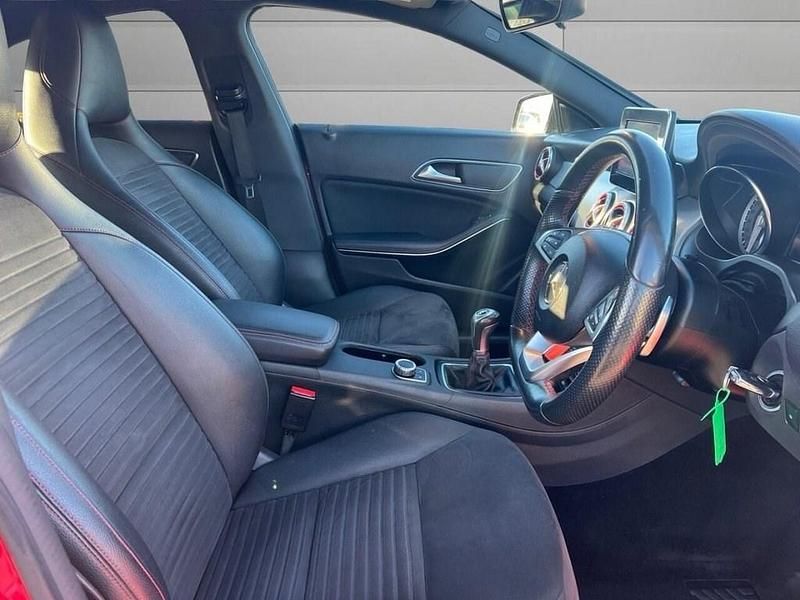 Used Mercedes CLA180 AMG 122 HP (89 kW) 2015 Red Sedan