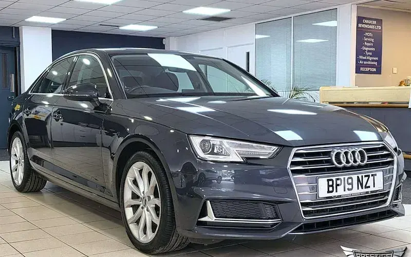 Used Audi A4 Sport 150 HP (110 kW) 2019 Grey Sedan