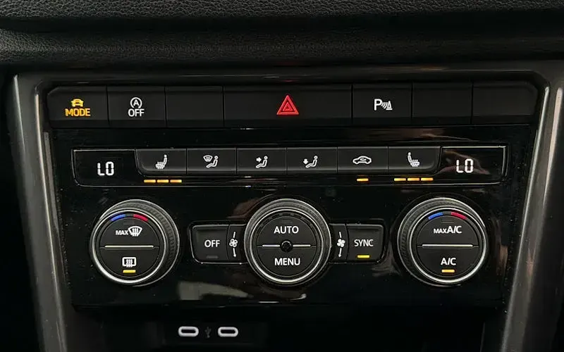 Used VW T-Roc R-line 150 HP (110 kW) 2021 Black SUV