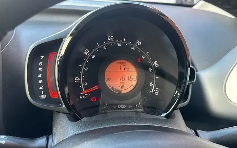Used Toyota Aygo Trend 72 HP (52 kW) 2019 White Hatchback