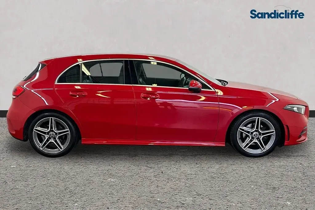 Usado Mercedes A200 AMG line 163 HP (119 kW) 2020 Vermelho Citadino