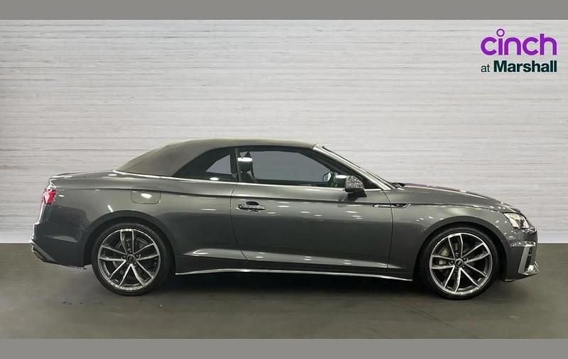 Usado Audi A5 Cabriolet S-Line 200 HP (147 kW) 2021 Cinzento Cabrios