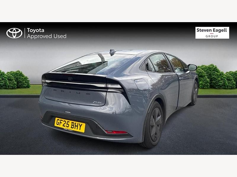 Used Toyota Prius Design 2025 Grey Hatchback