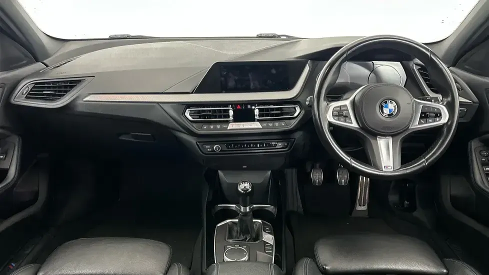 Used BMW 118 M Sport 140 HP (102 kW) 2020 White Hatchback