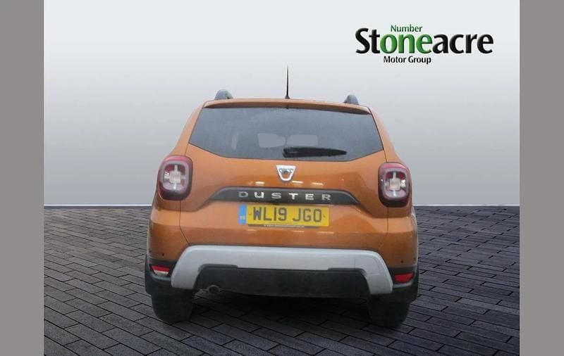 Used Dacia Duster Prestige 115 HP (84 kW) 2019 Orange SUV