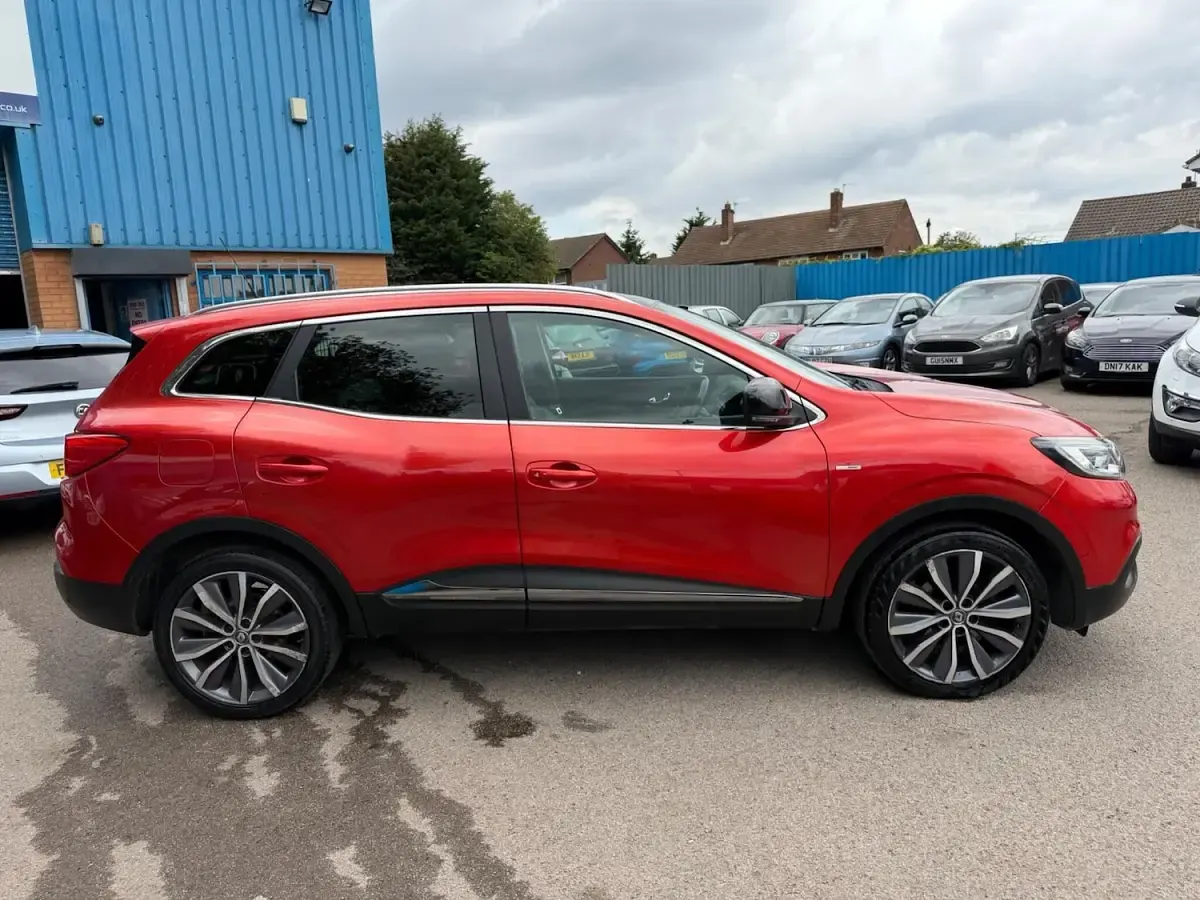 Used Renault Kadjar Signature 130 HP (95 kW) 2015 Red SUV