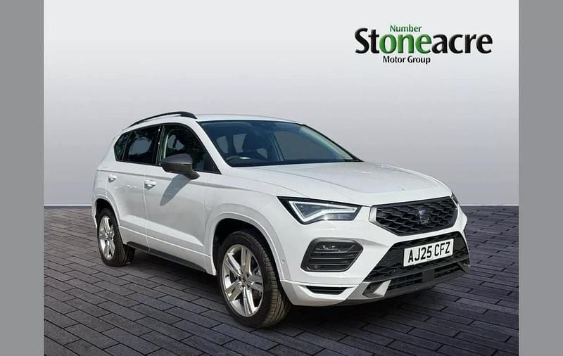 White New 2025 Seat Ateca FR SUV | £25,995 (Good price) - Image 1/4